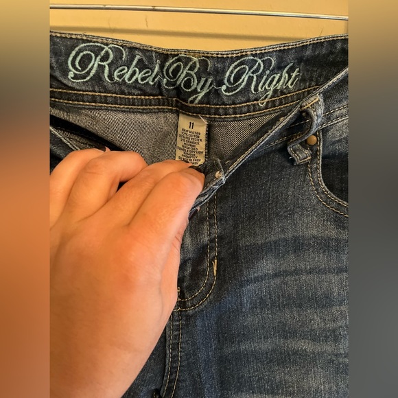 Rebel By Right Jeans - Picture 2 of 5